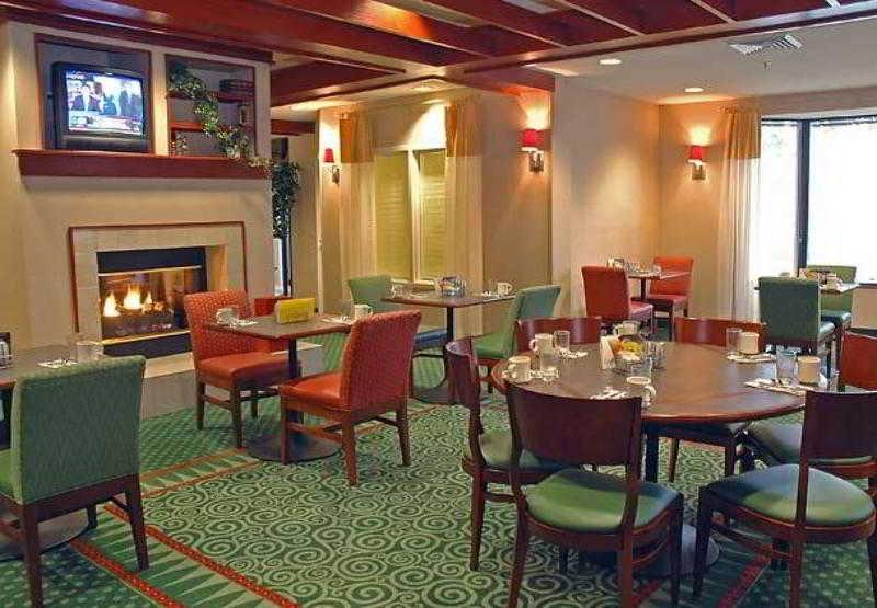 Courtyard Indianapolis Northwest Hotel Restaurante foto