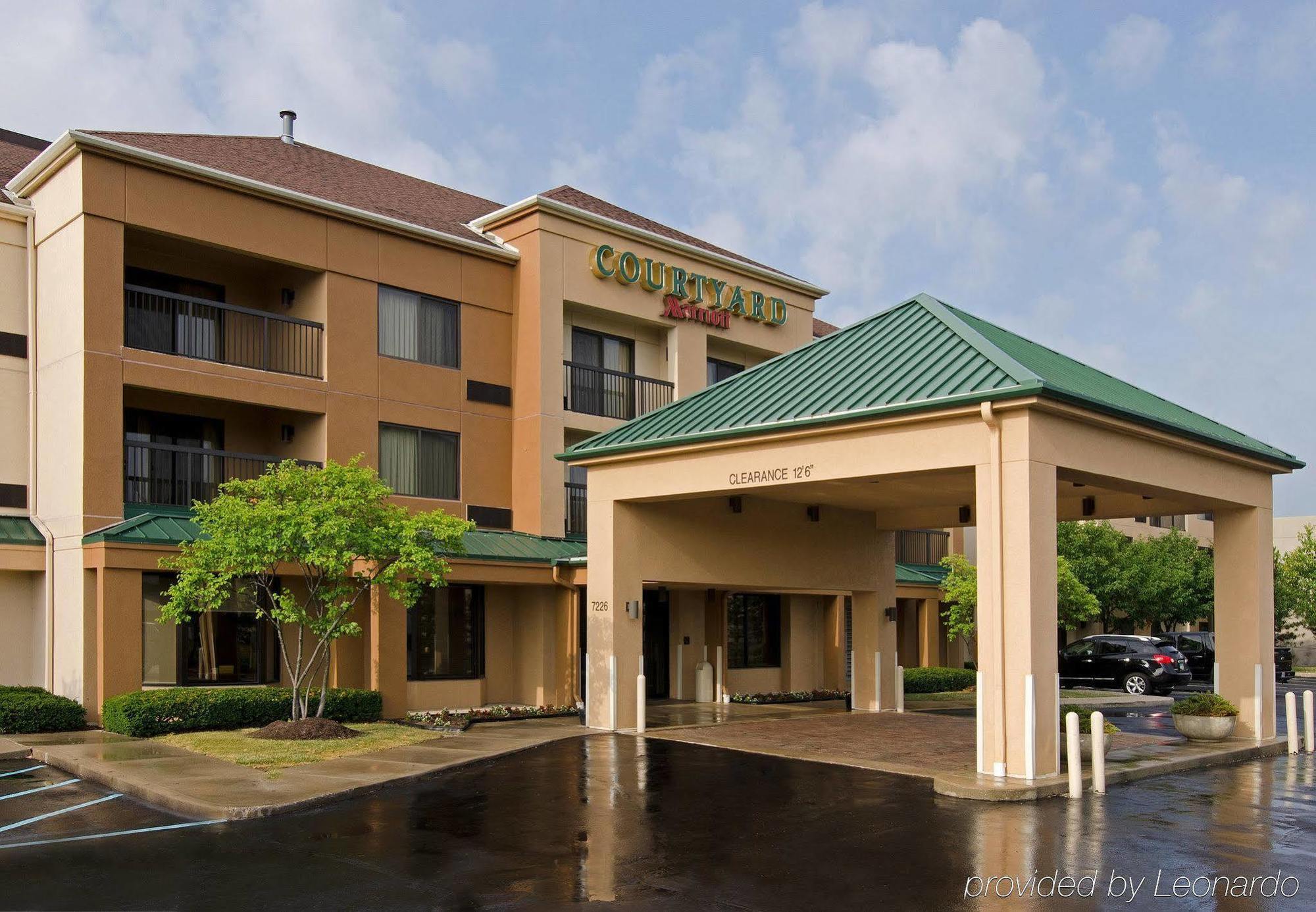 Courtyard Indianapolis Northwest Hotel Exterior foto